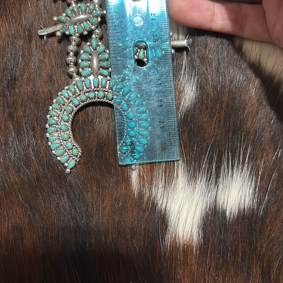 Gorgeous squash blossom turquoise and sterling silver. - Picture 5 of 6